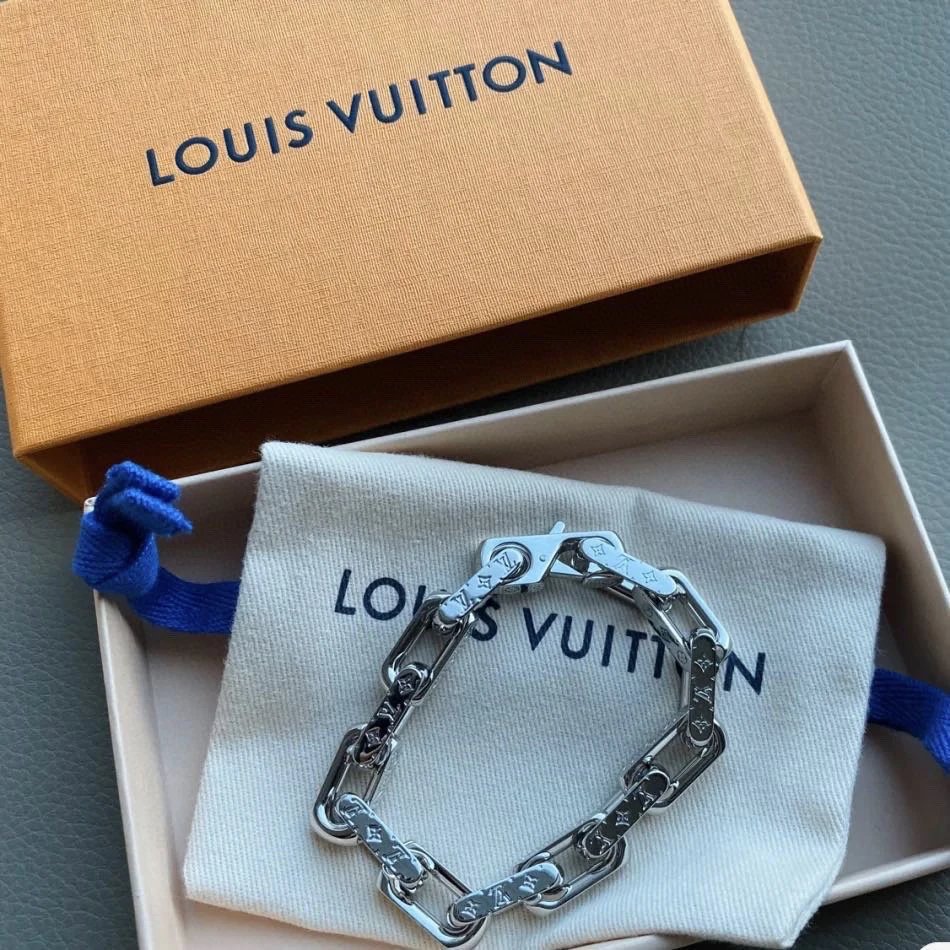  LV Bracelet high quality -2