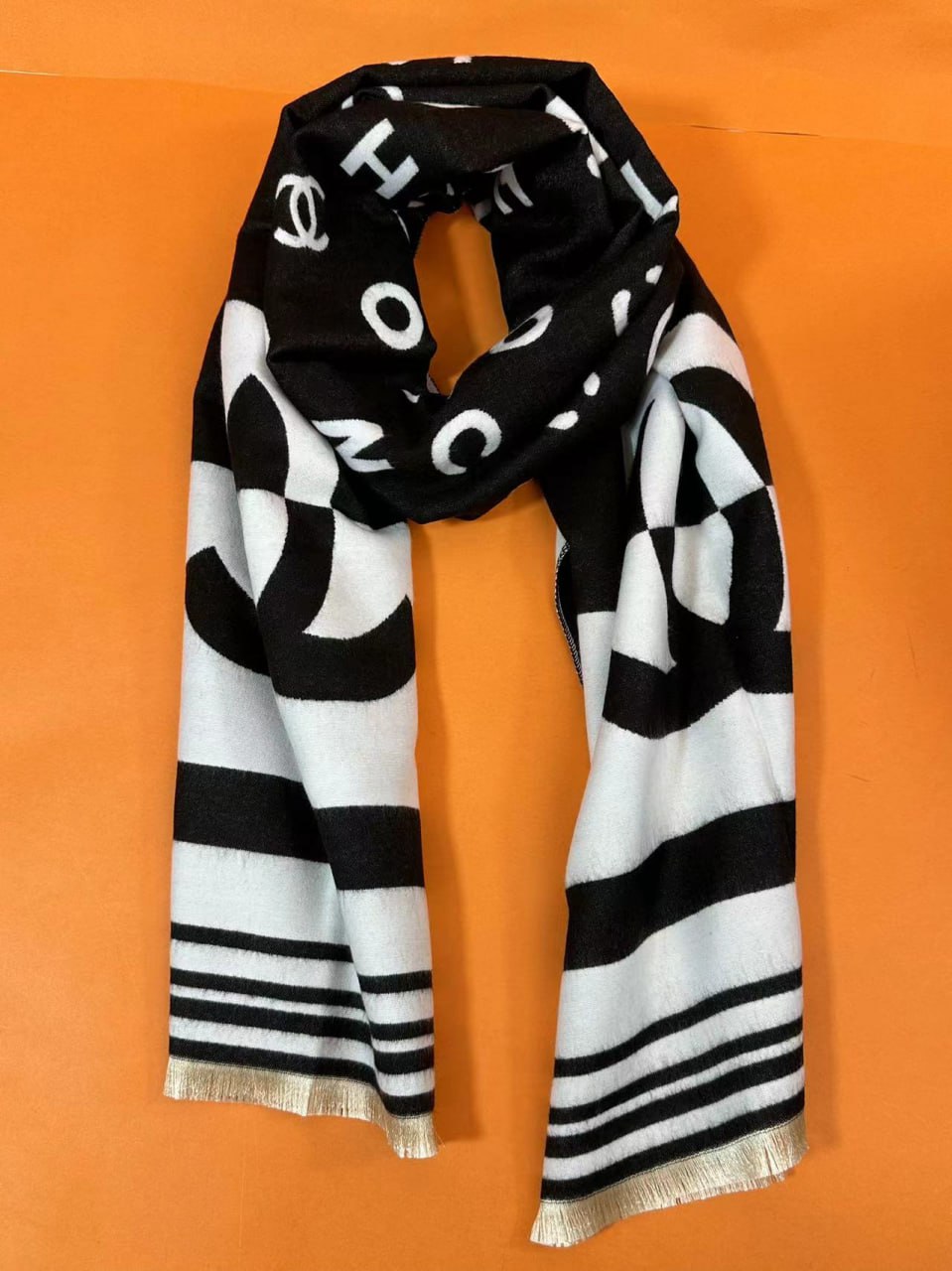 branded scarf -3