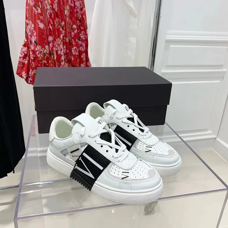 VALENTINO GARAVANI shoes  