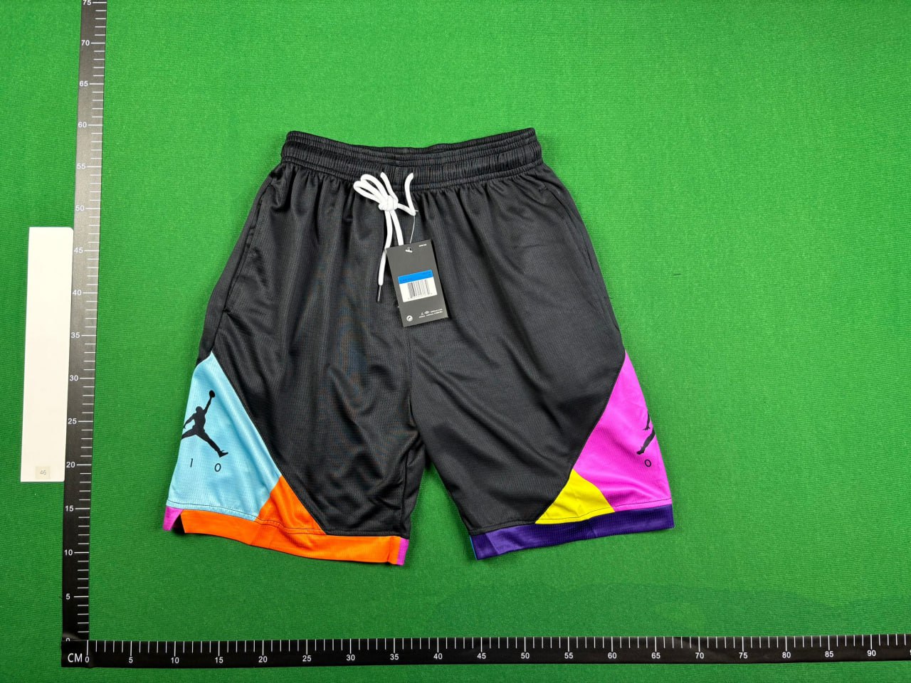   Nike sports shorts -4