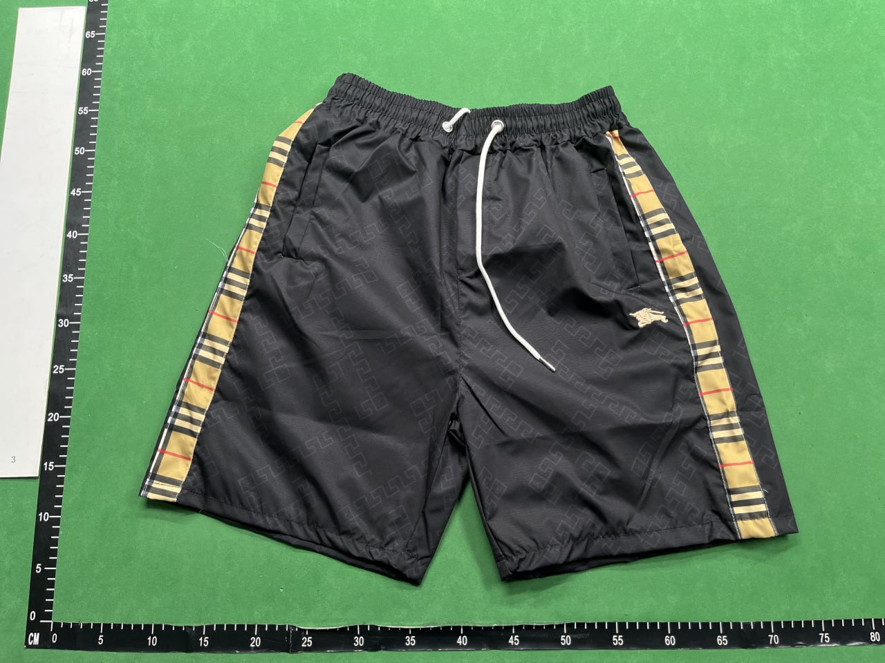 Burberry shorts -2