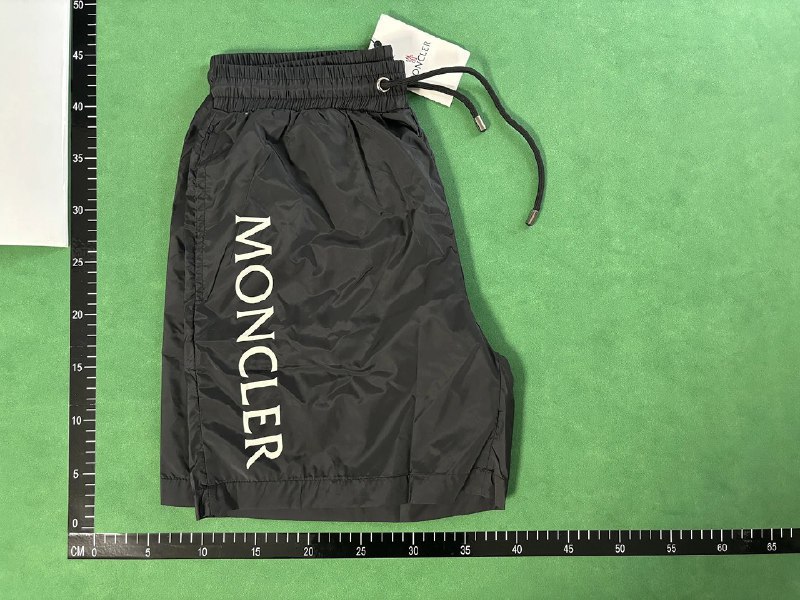   moncler shorts -2