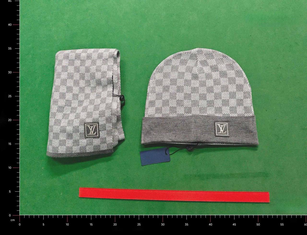 Louis Vuitton hat -2