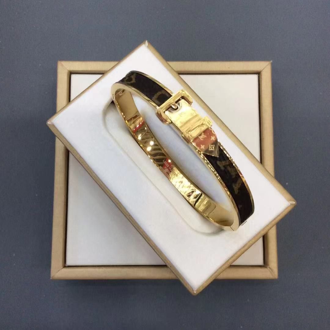 LV Bracelet -4
