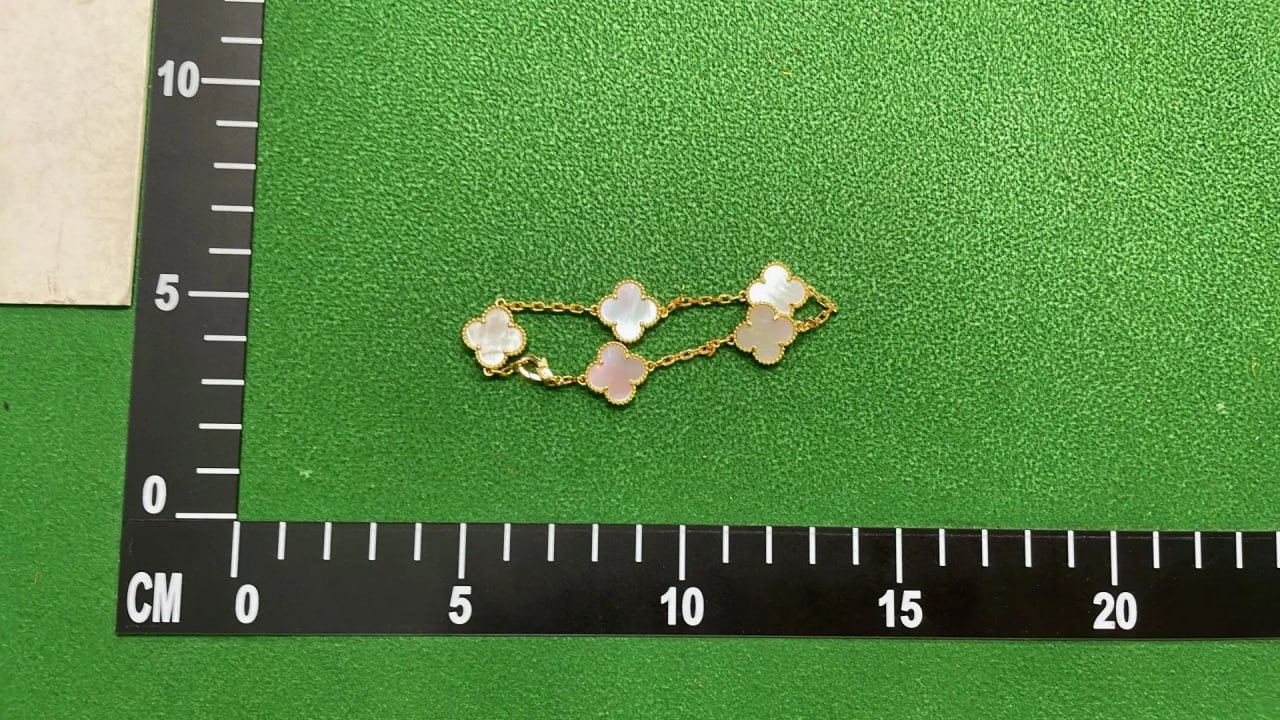 Van Cleef & Arpels bracelet -2