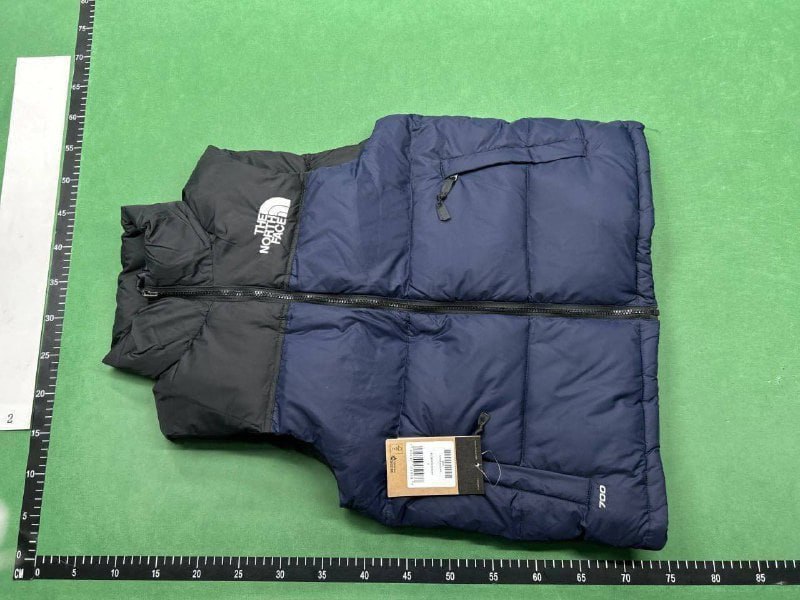 The north face down jacket vest    (40 CP) -2