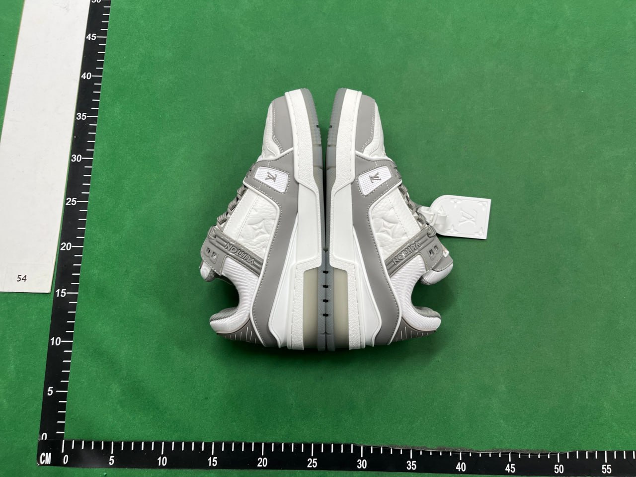 Louis Vuitton Trainer LV -4