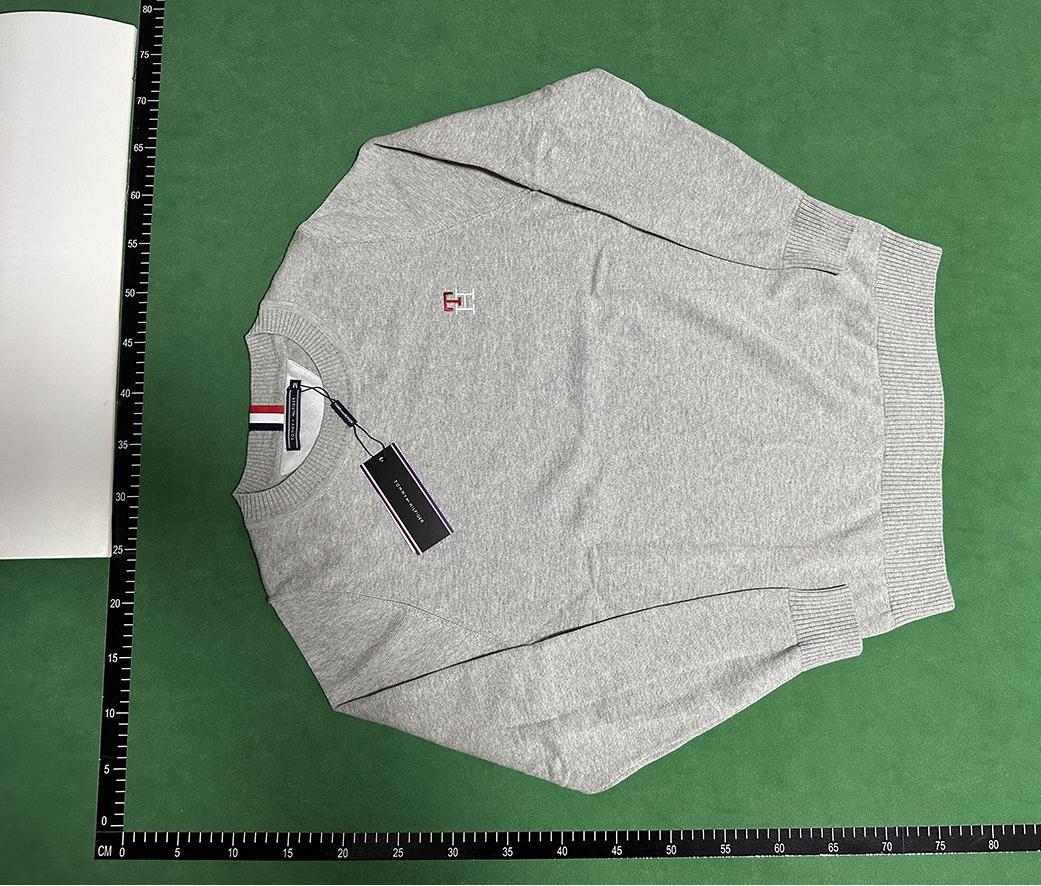  Tommy Hilfiger sweater -4