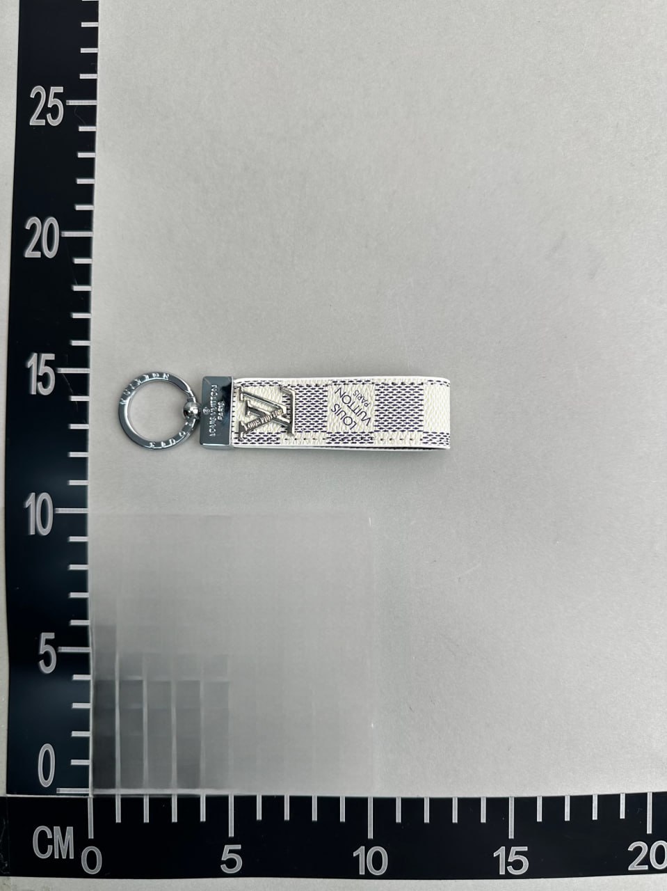  LV Keychain  -3