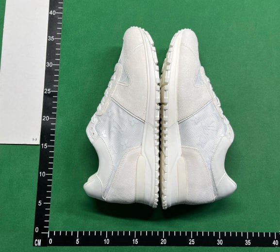 LOUIS VUITTON Run Away Shoes -2