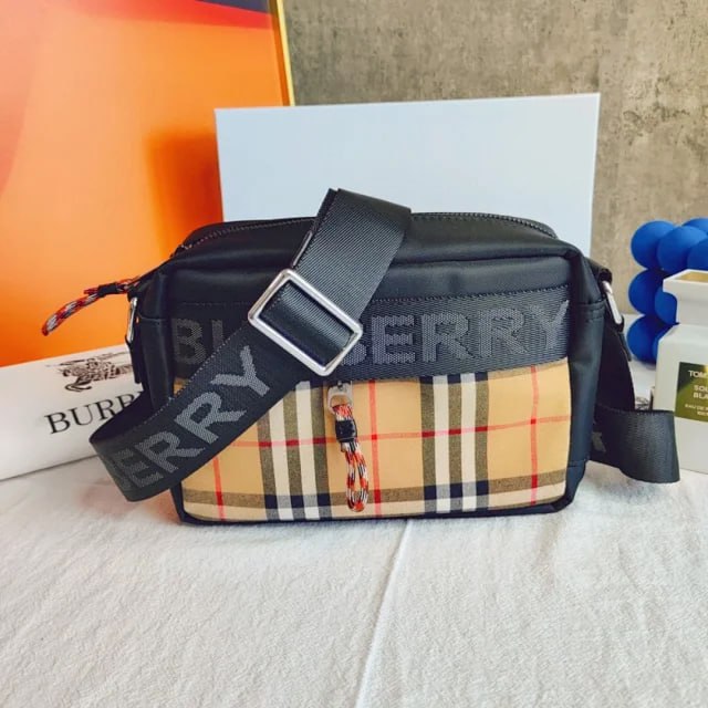  Burberry Bag -3