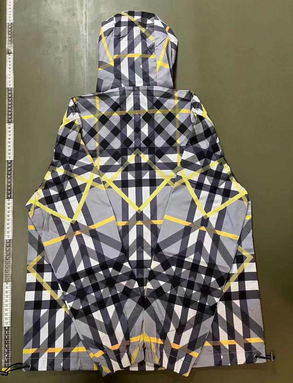 BURBERRY WINDBREAKER -3