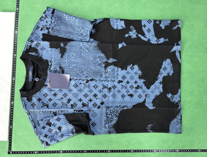 Louis Vuitton T-shirt  (40 CP) -3