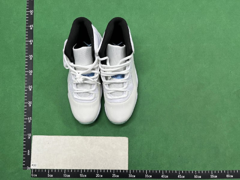 Jordan 11 -4