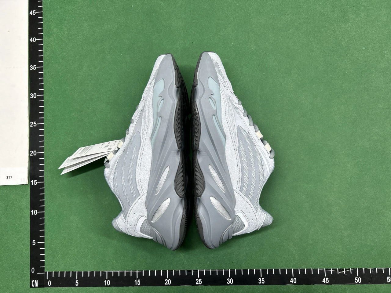  yeezy boost 700 v2 -4