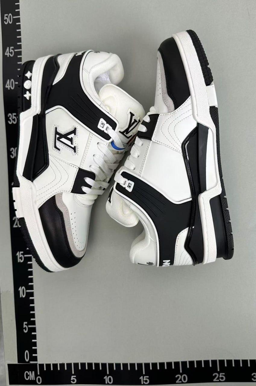 LV Sneakers -3