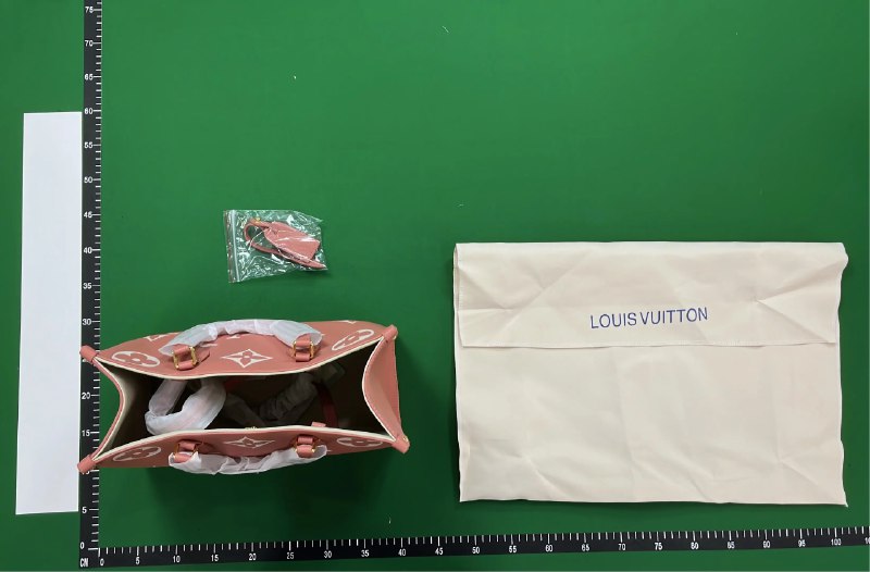 V Louis Vuitton Handbag Shoulder Bag ( 40 + styles) -4