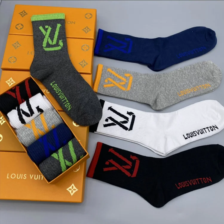 LOUIS VUITTON Socks1