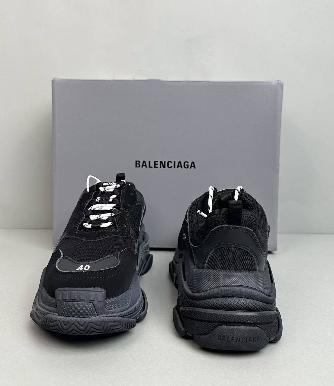 Balenciaga Triple S -4