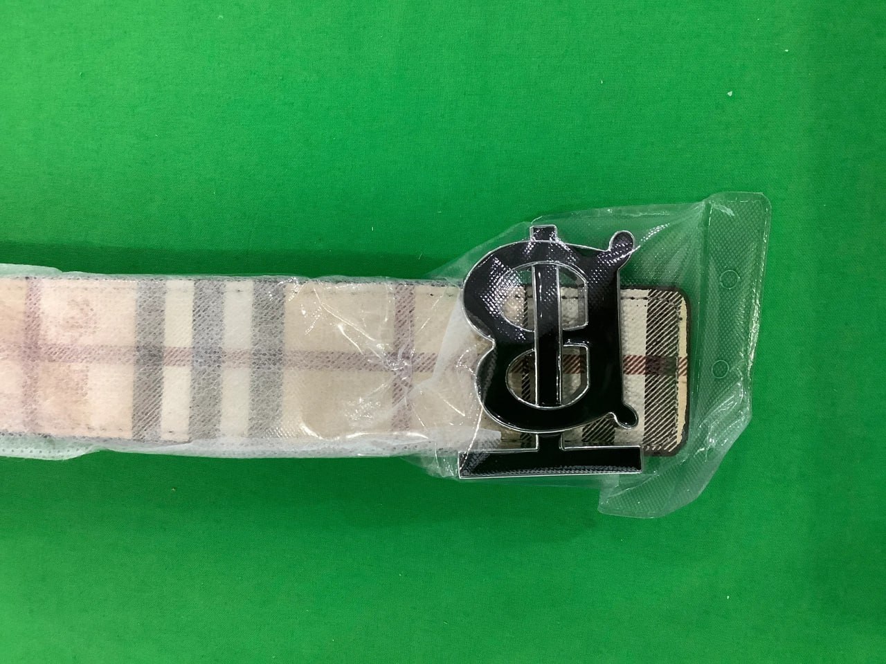 Burberry belt1 -4