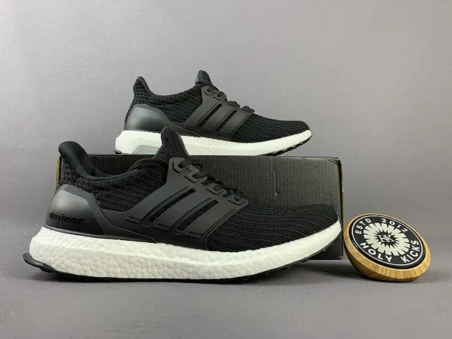 ADIDAD ULTRA BOOST -3