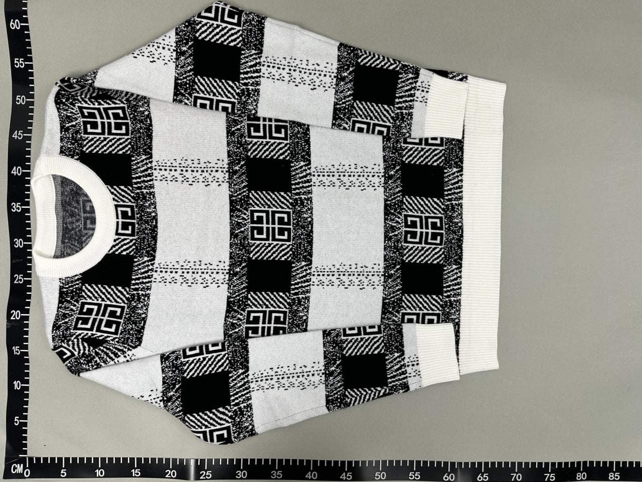 Fendi Sweater1 -3