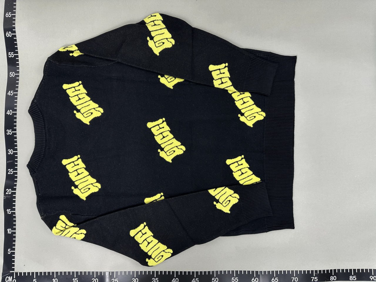 Gucci Sweater3 -4