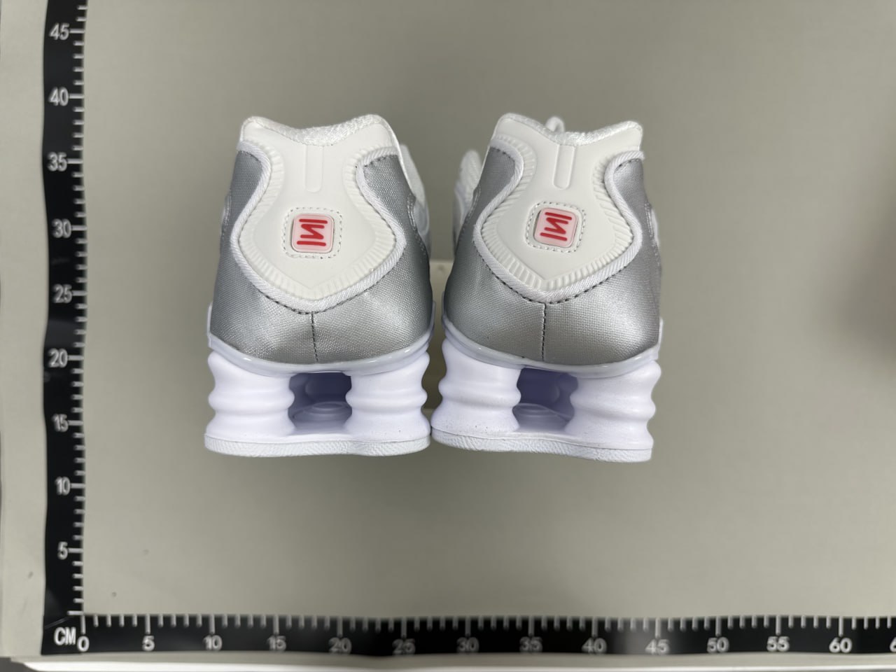 Nike TL -4