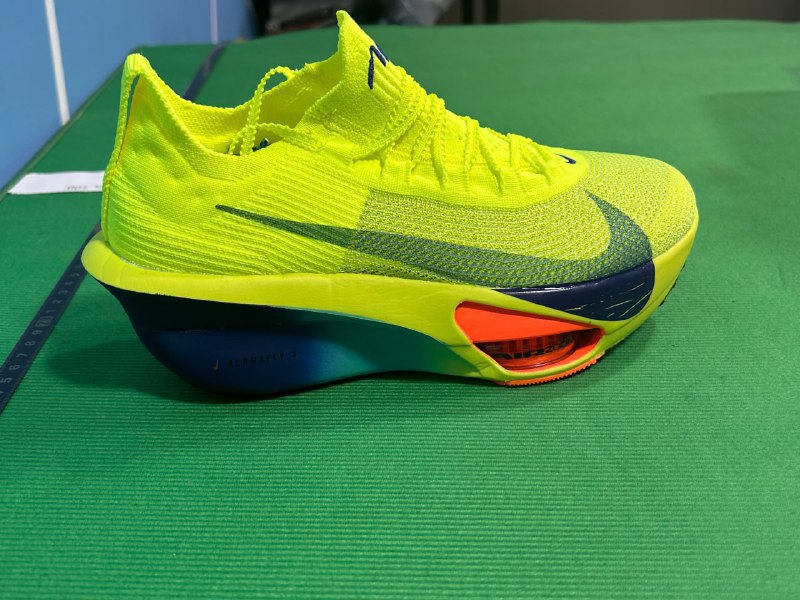 Alpha III running shoes -2
