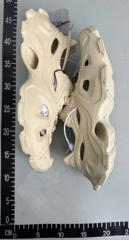 Balenciaga Cargo Sneakers -2