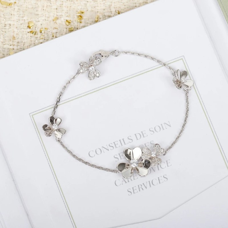 Van Cleef & Arpels bracelet earrings -3