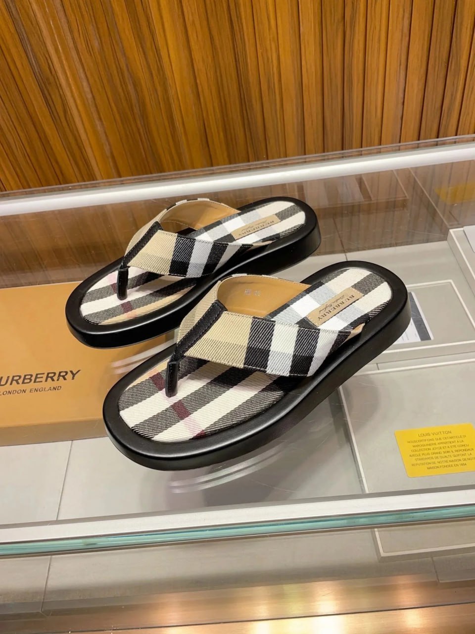 Burberry quality slippersshoes -3