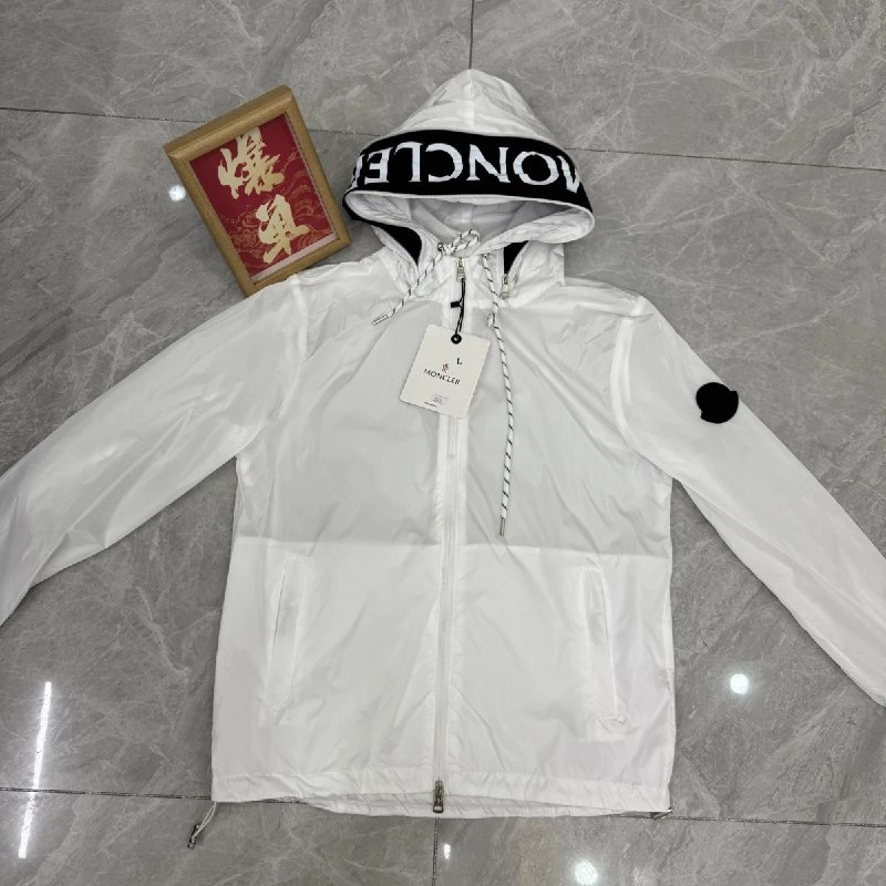 Burberry   Moncler  prada  dior  THE NORTH FACE    Jackets -4