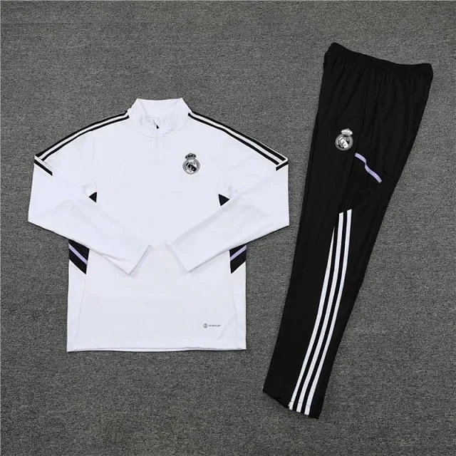 Training clothes -4