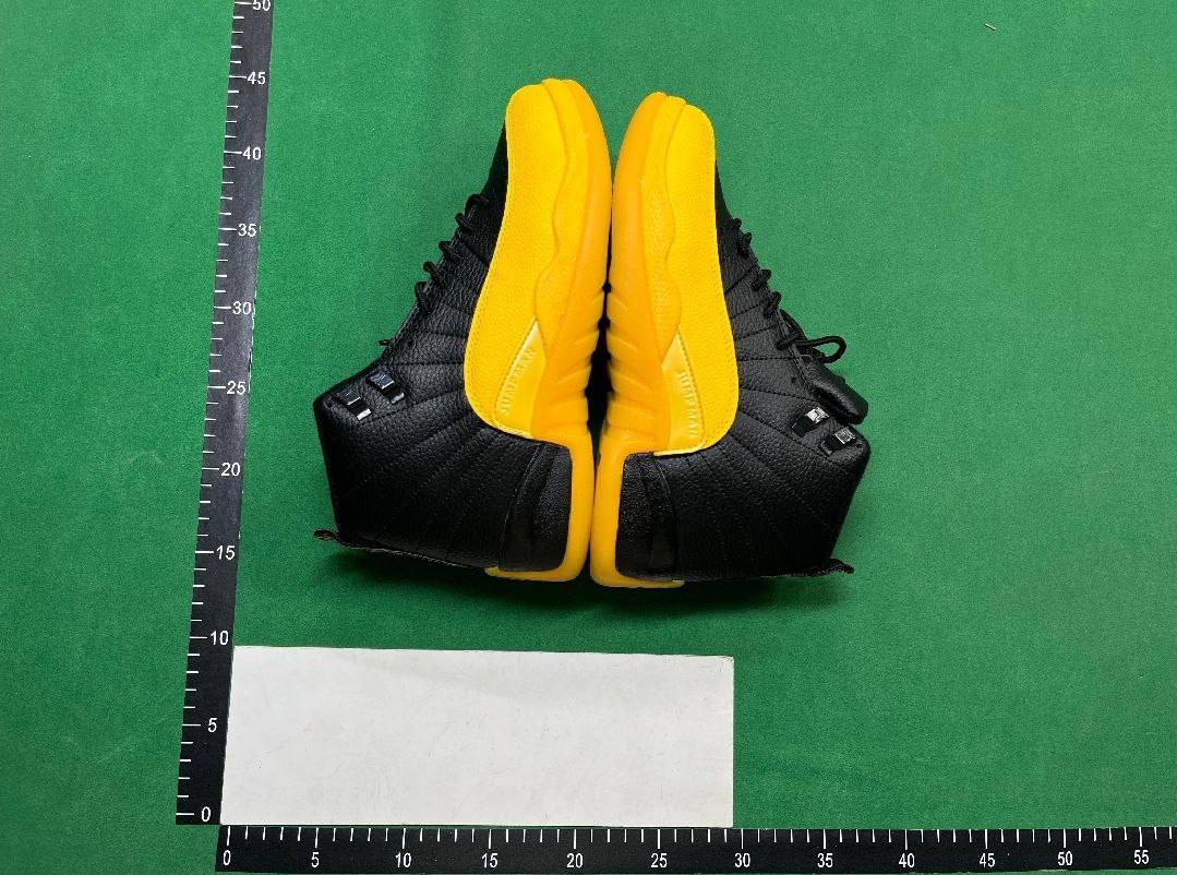  NIKE AIR JORDAN 12 -2