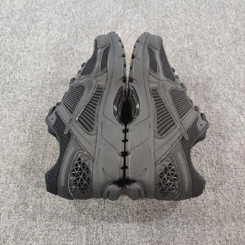  Nike Vomero 5 -4