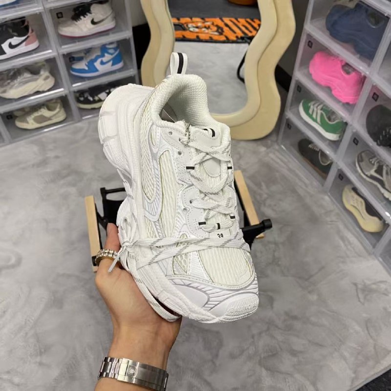 Balenciaga trrcktrriner 10.0                                                                                                    -2