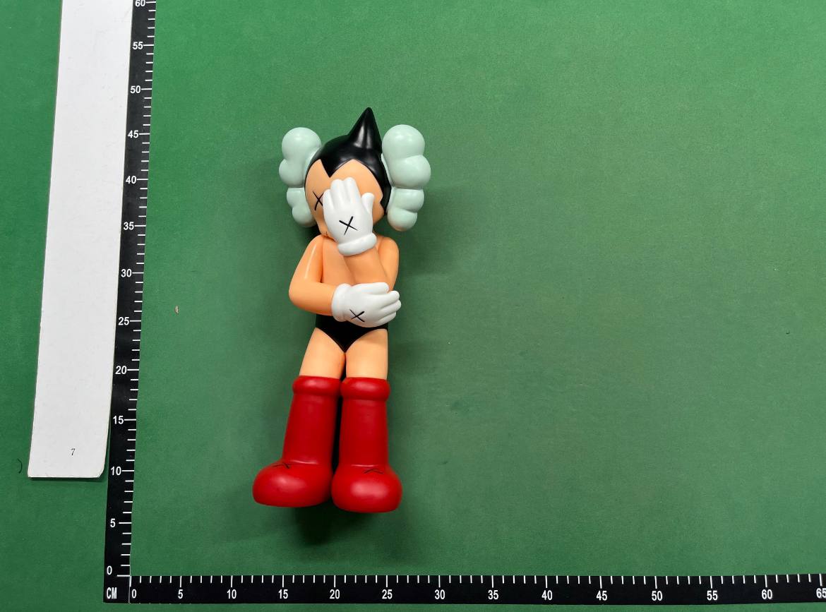 Kaws Figure1 -2