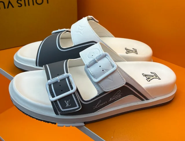  LOUIS VUITTON slippers -3