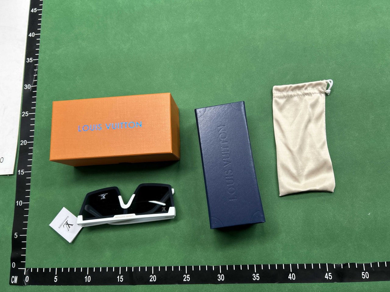  Louis Vuitton Gucci Burberry Prada sunglasses（37 styles) -2