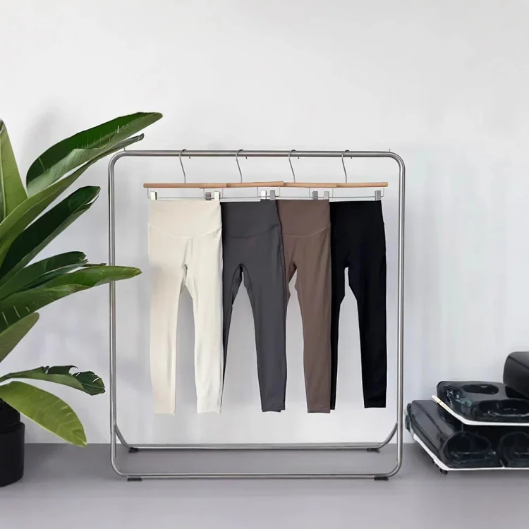 ALO yoga pants