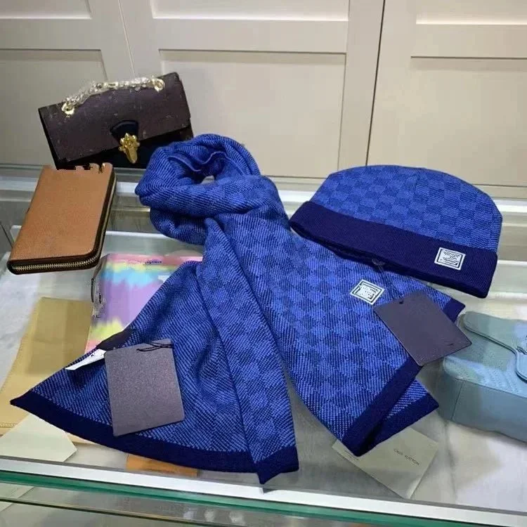   Louis Vuitton Scarf