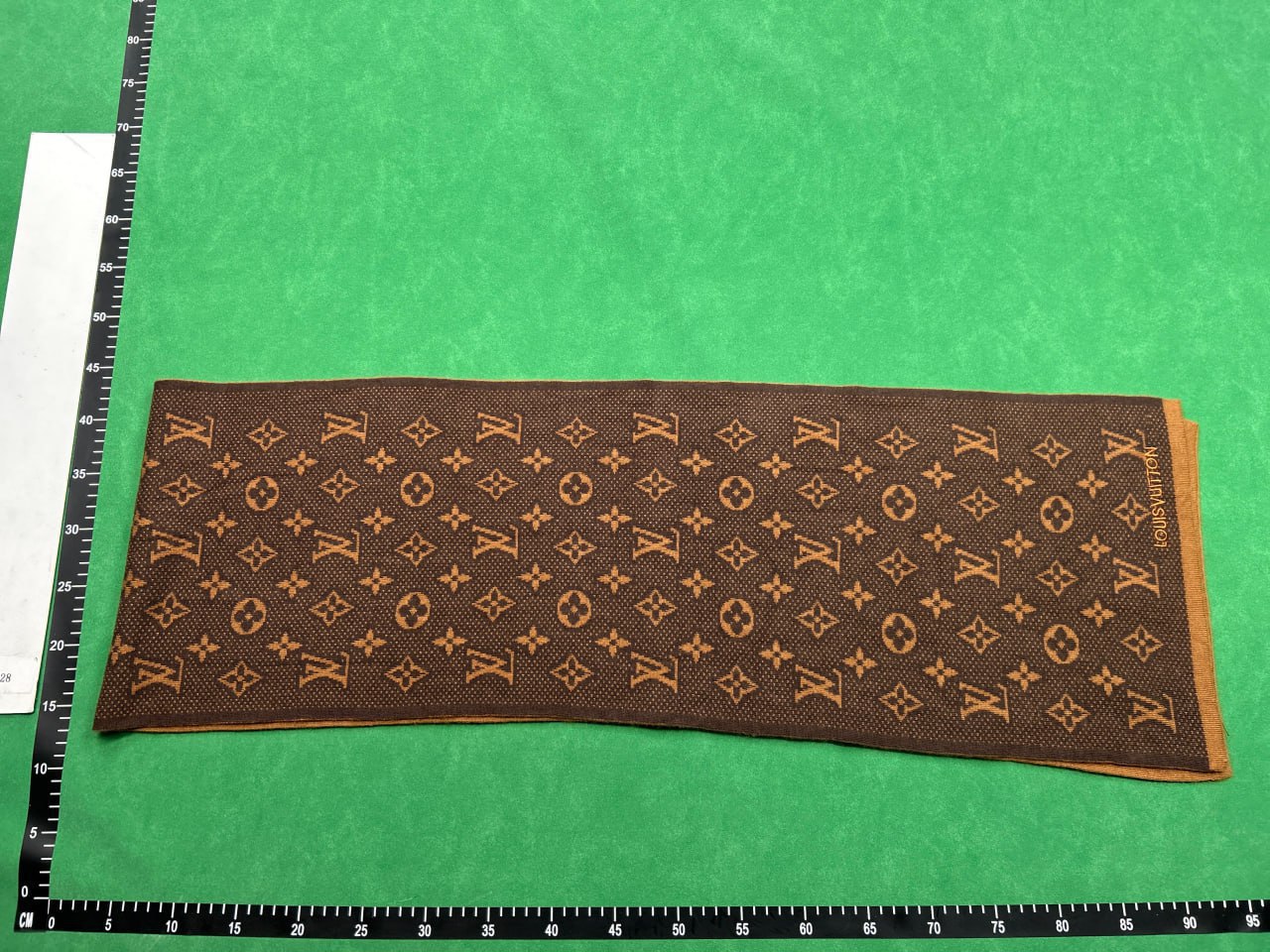  Louis Vuitton Scarf -3