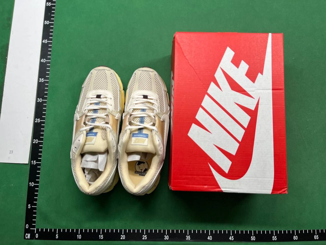 Nike Zoom Vomero 5 -2