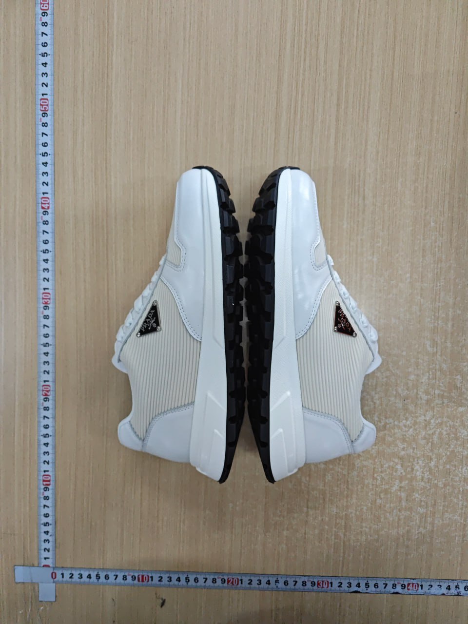   Prada1 -5