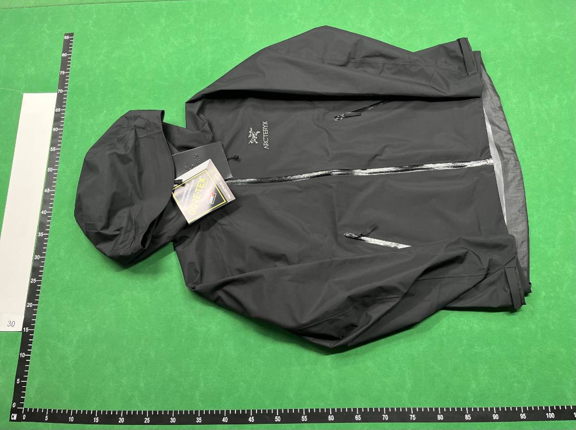 CAZADORA ARCTERYX -2