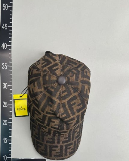 Gorra fendi -3
