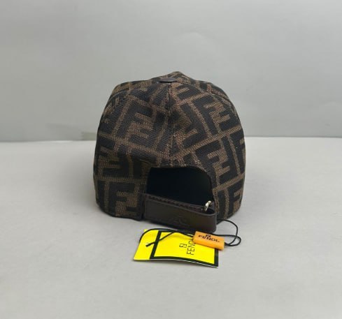 Gorra fendi -4