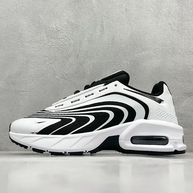 NIKE AIR MAX Fire