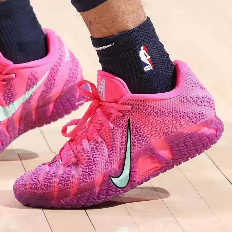 Nike Ja 3                                
